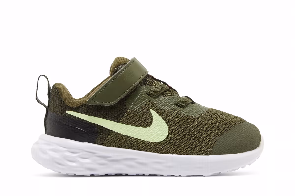 Nike Revolution 6 TD Rough Green Barely Volt, view 2