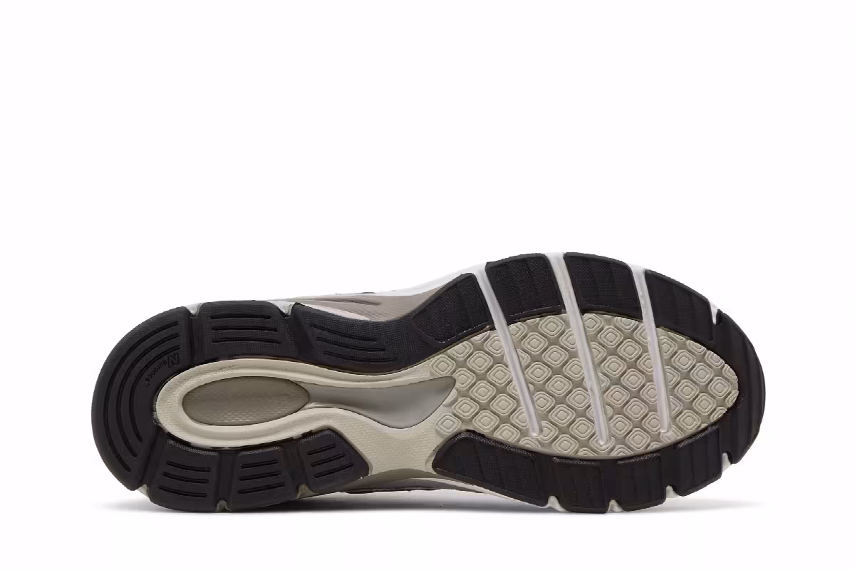 New Balance 990v3 Big Kid Wide Grey, view 5