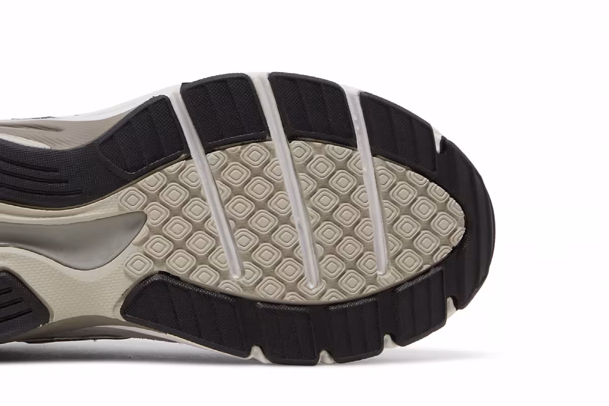 New Balance 990v3 Big Kid Wide Grey, view 6