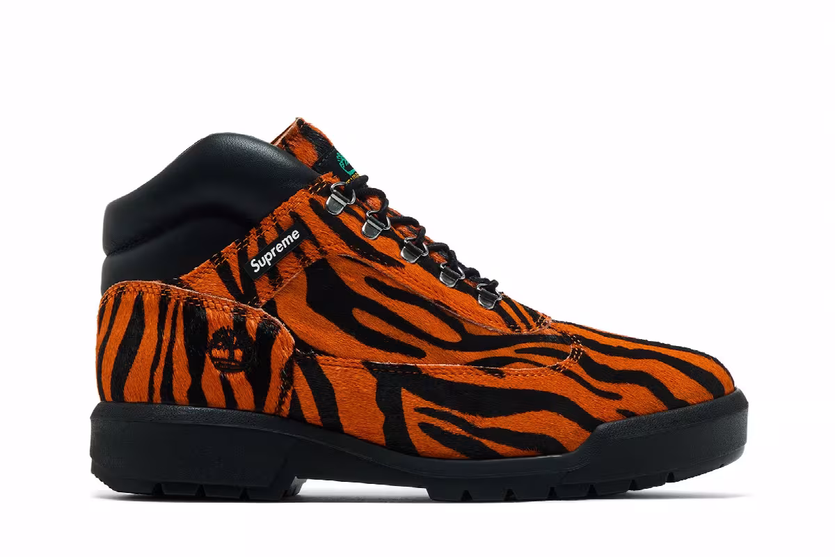 Supreme x Timberland Field Boot Tiger, view 2