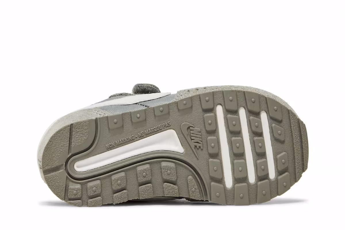 Nike MD Valian TD Particle Grey, view 5