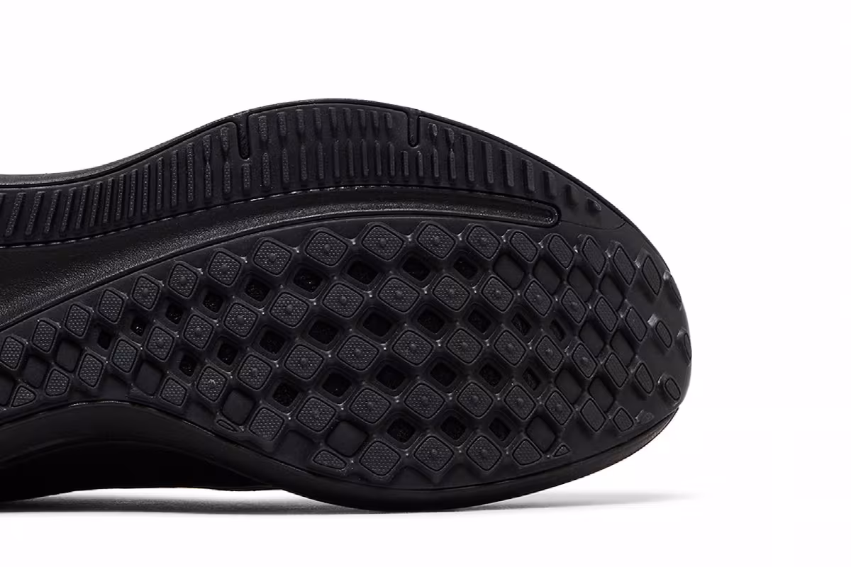 Nike Women's Air Winflo 9 Black Dark Smoke Grey, view 6