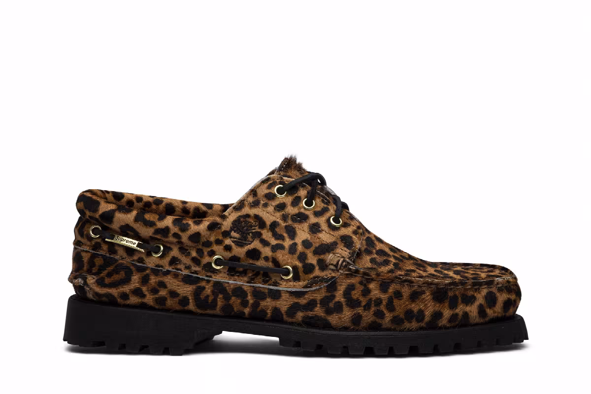Supreme x Timberland 3-Eye Classic Lug Cheetah Print, view 2