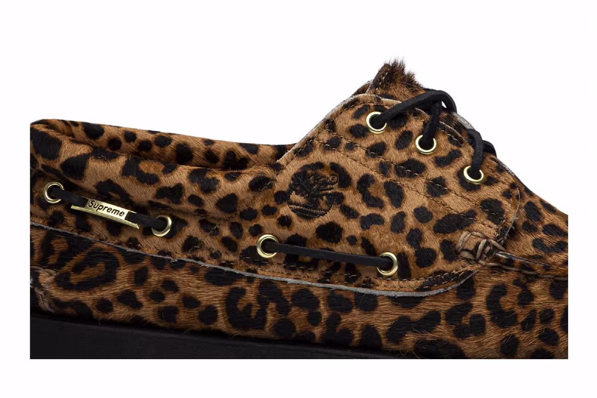 Supreme x Timberland 3-Eye Classic Lug Cheetah Print, view 3
