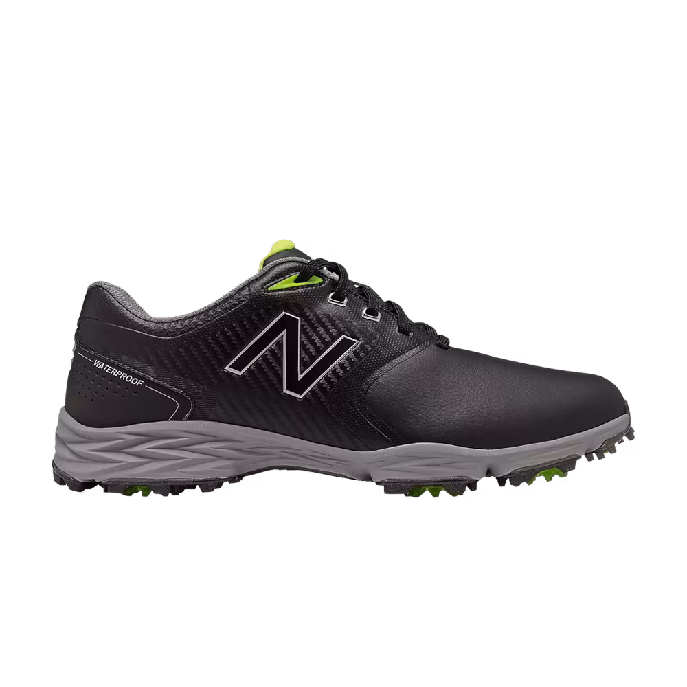 New Balance Striker v2 Black