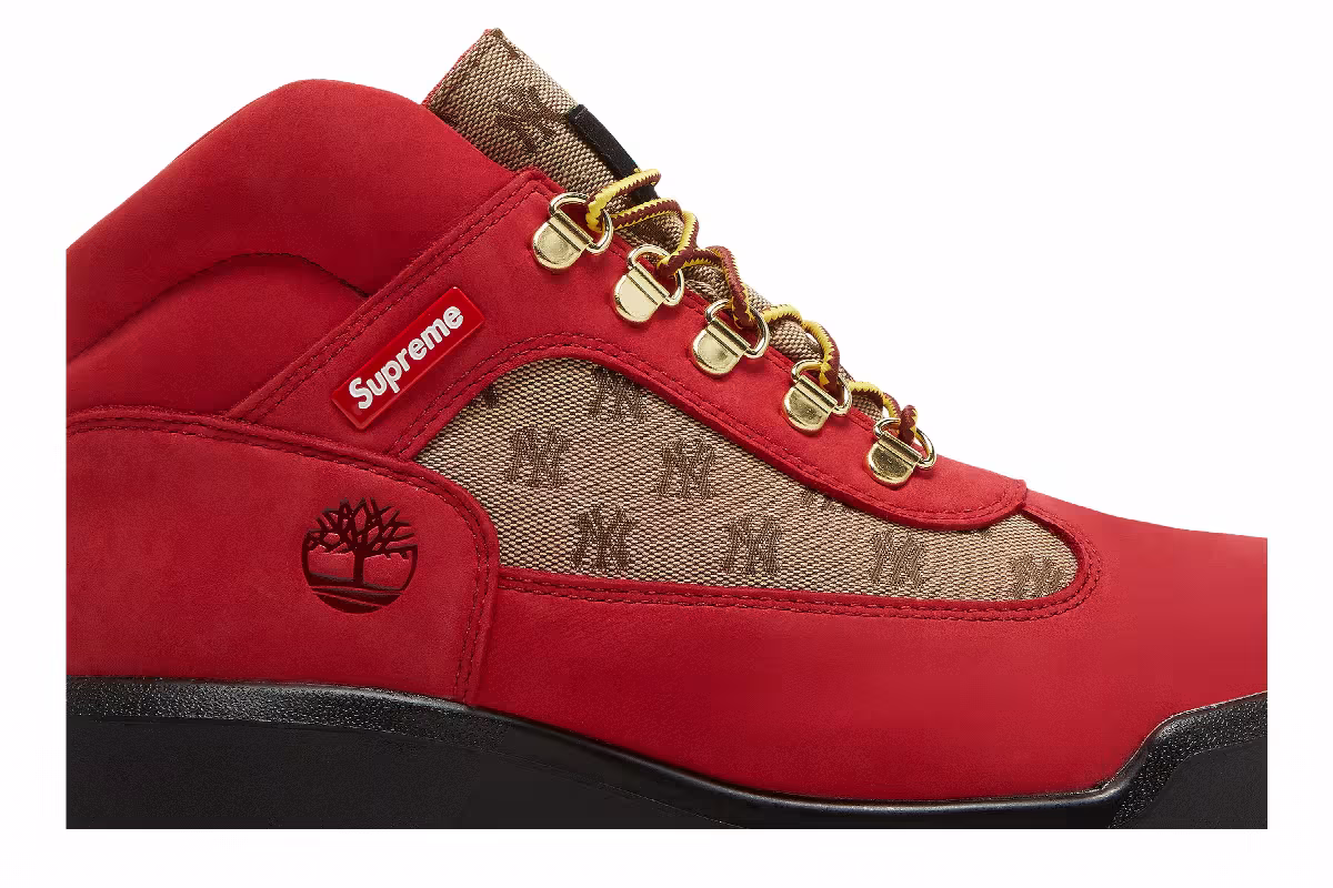 Supreme x New York Yankees x Timberland Field Boot Red, view 3