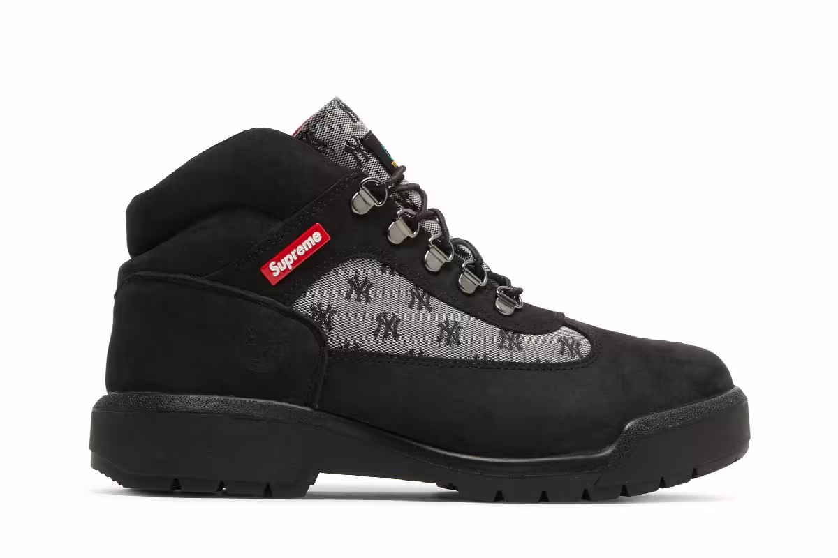 Supreme x New York Yankees x Timberland Field Boot Black, view 2