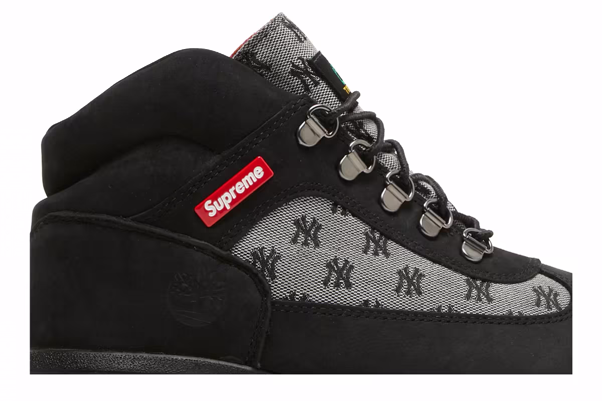 Supreme x New York Yankees x Timberland Field Boot Black, view 3