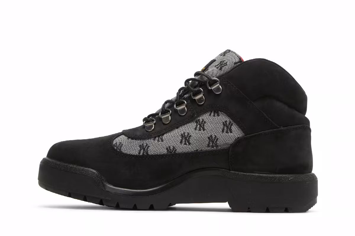 Supreme x New York Yankees x Timberland Field Boot Black, view 4