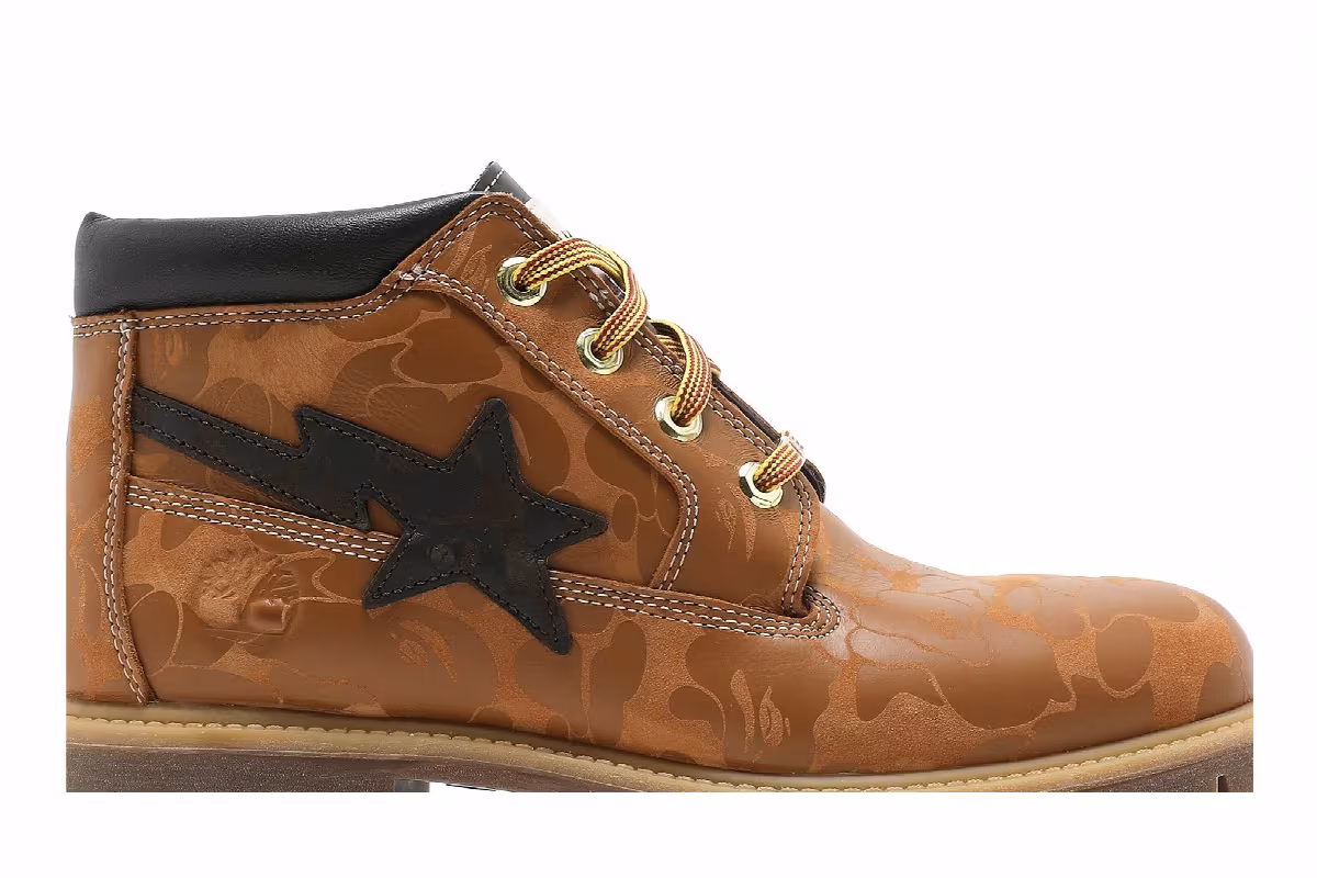 BAPE x Timberland Chukka Classic Boot Wheat, view 3