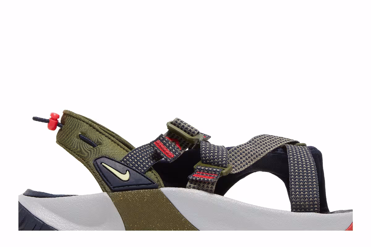 Nike Oneonta Sandal Rough Green Obsidian, view 3