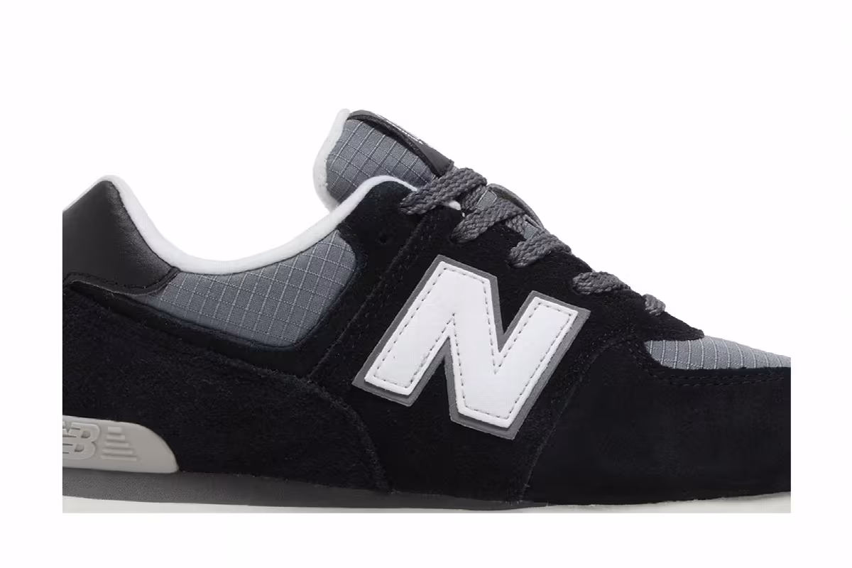New Balance 574 Big Kid Wide Black White, view 3