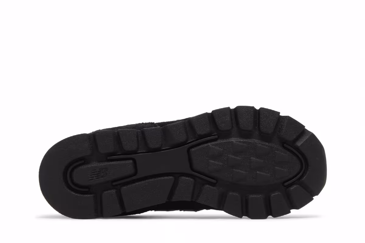 New Balance 574 Big Kid Wide Black White, view 5