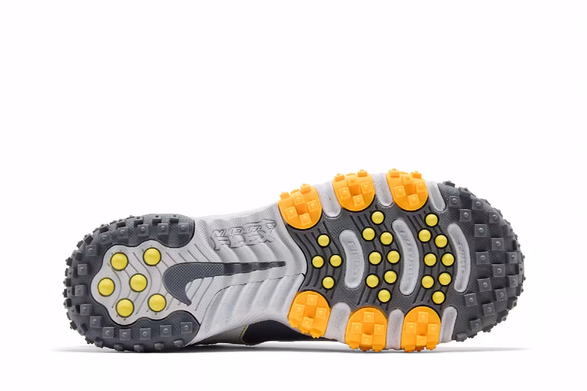 Nike Future Field GS Smoke Grey Yellow Strike, view 5