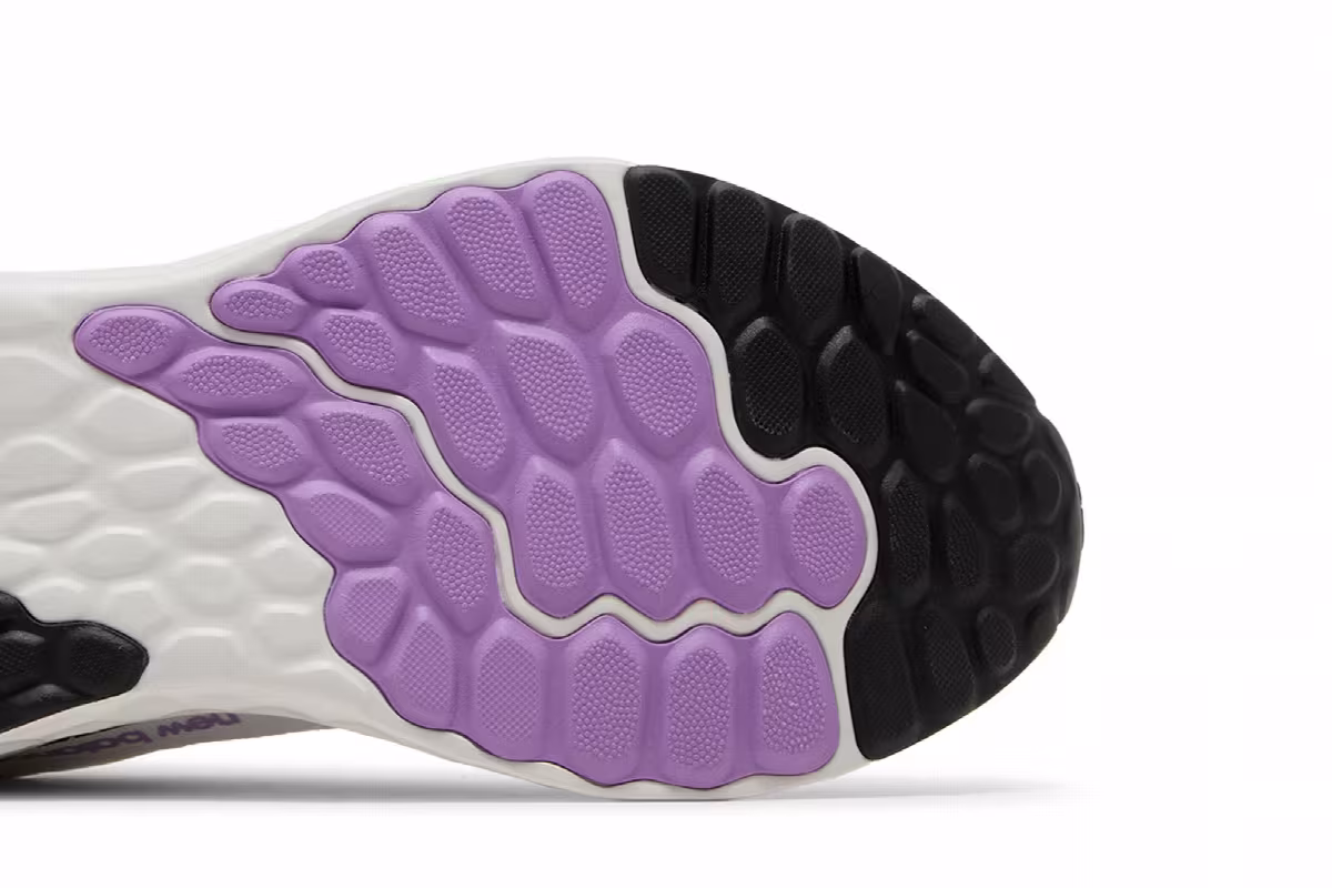 New Balance Women's Fresh Foam Arishi v4 White Purple Fade, view 6