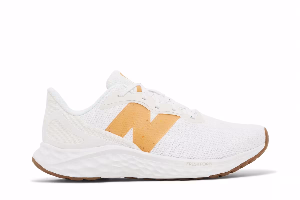 New Balance Women's Fresh Foam Arishi v4 Sea Salt Orange, view 2