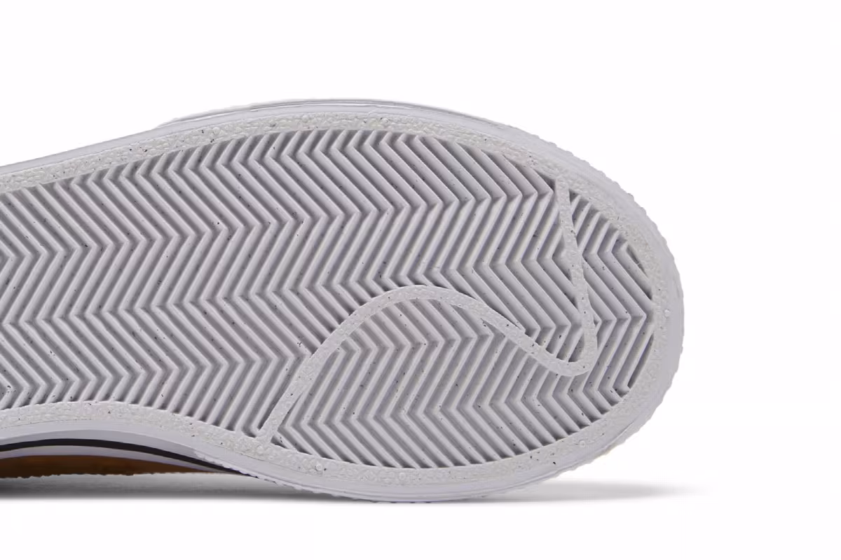 Nike Women's GTS Desert Ochre, view 6