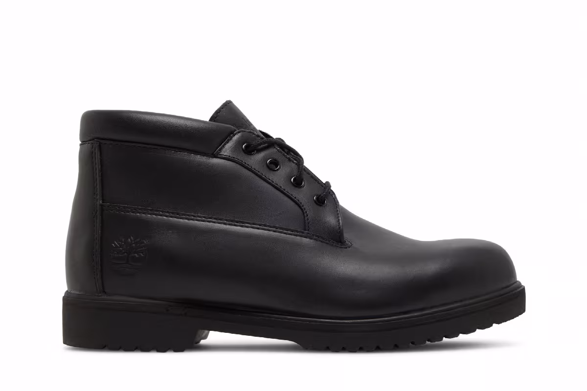 Timberland Classic Waterproof Chukka Boot Black, view 2