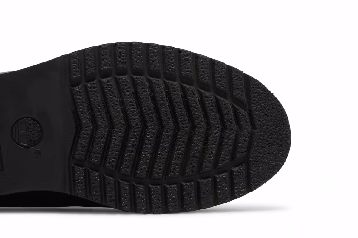Timberland Classic Waterproof Chukka Boot Black, view 6