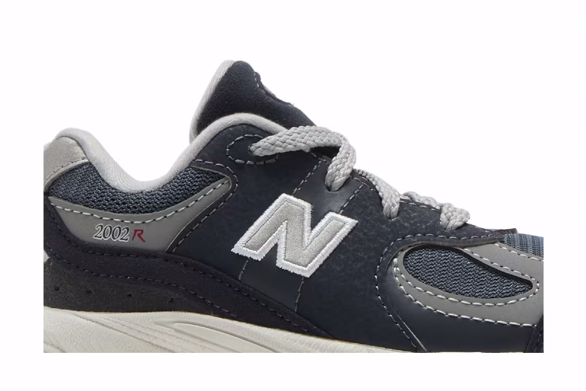 New Balance 2002R Toddler Eclipse Raincloud, view 3