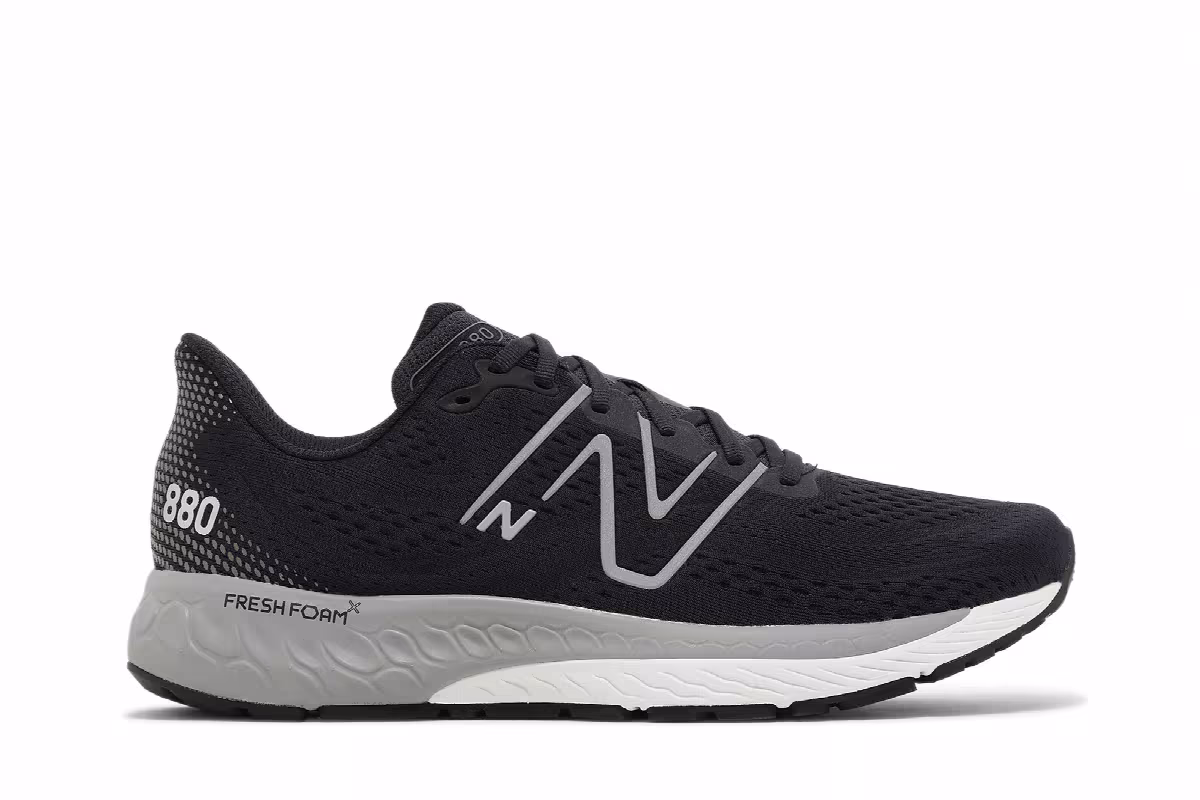 New Balance Fresh Foam X 880v13 2E Wide Phantom, view 2
