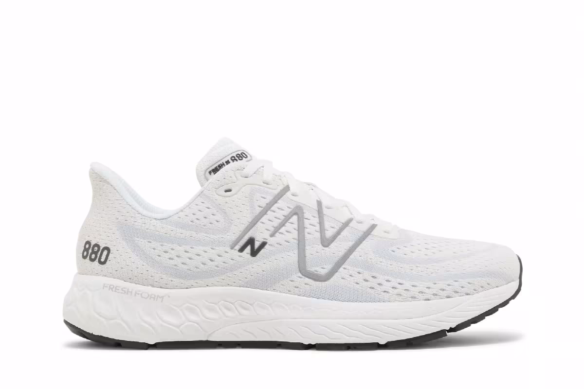 New Balance Fresh Foam X 880v13 4E Wide White Silver Metallic, view 2