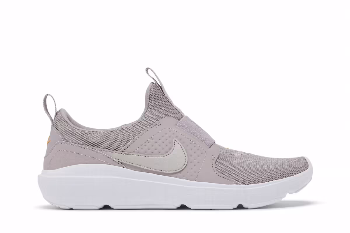 Nike Women's AD Comfort Amethyst Ash, view 2