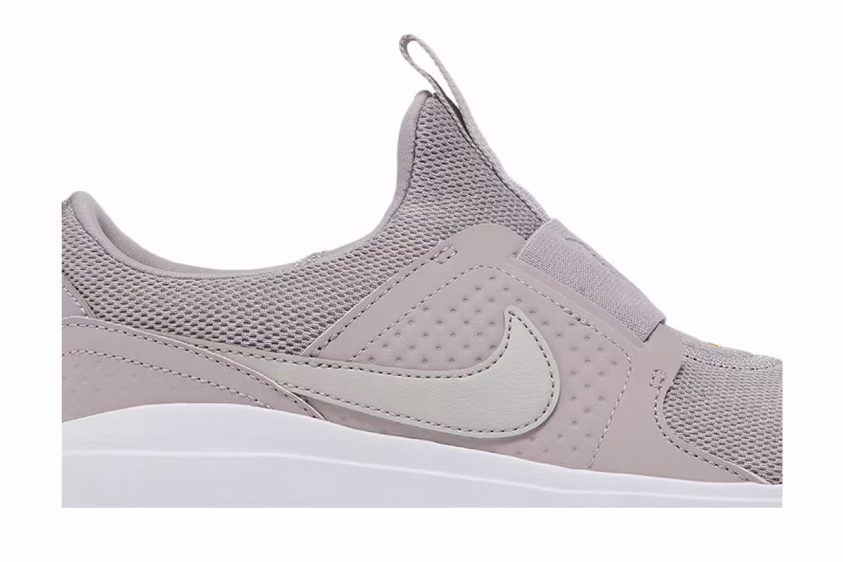 Nike Women's AD Comfort Amethyst Ash, view 3