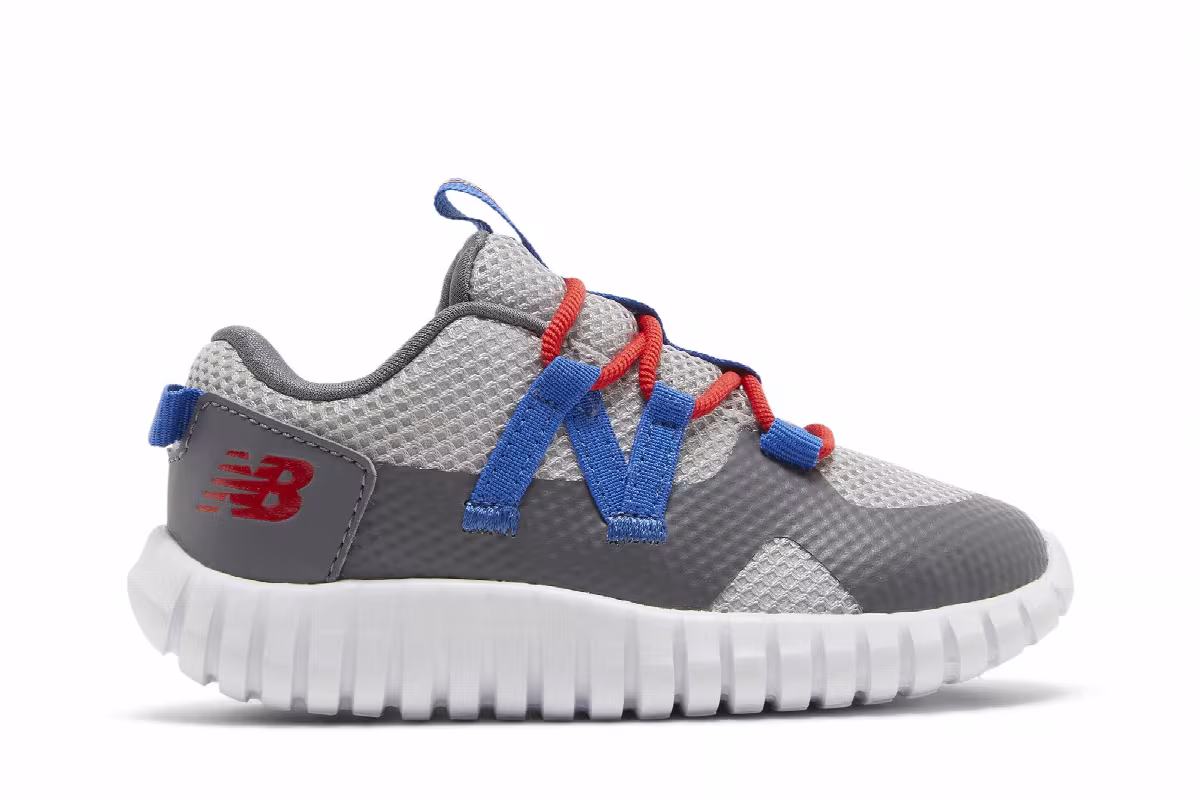 New Balance Playgruv v2 Bungee Toddler Grey True Red, view 2