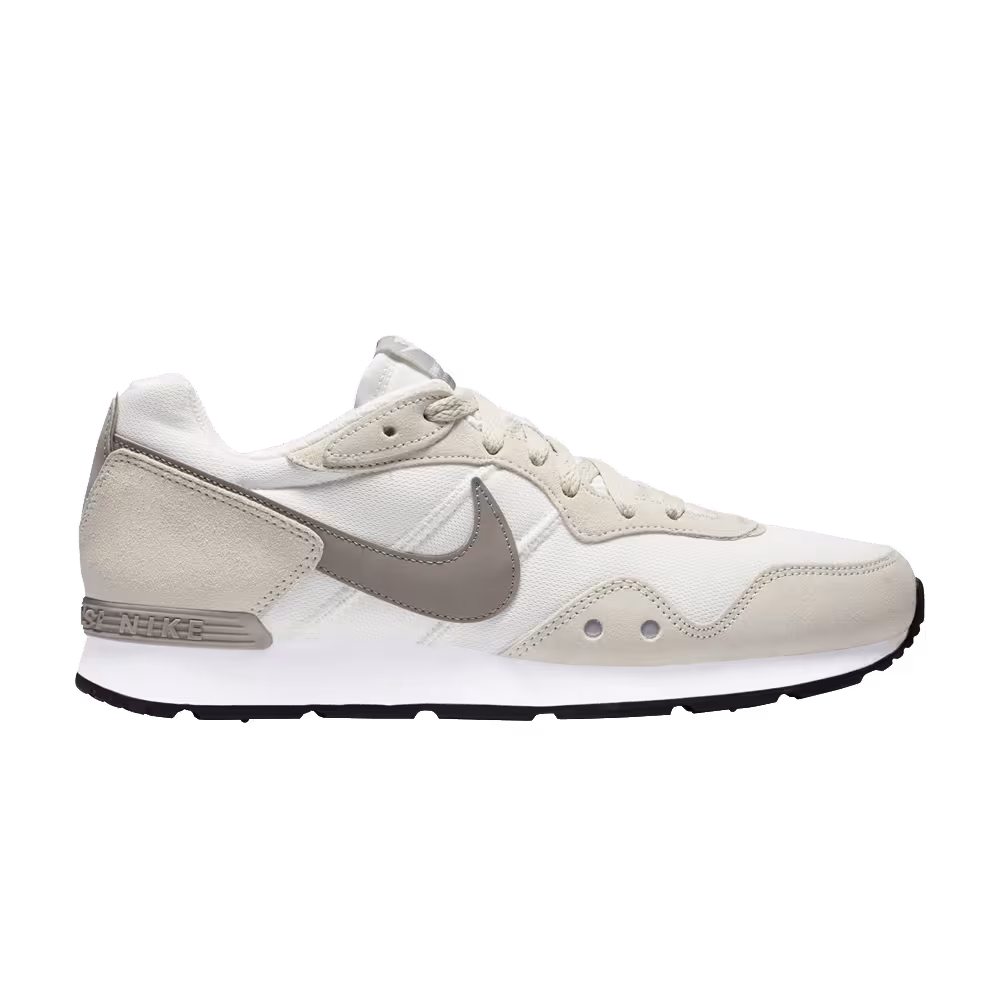 Nike Venture Runner Fossil Enigma Stone