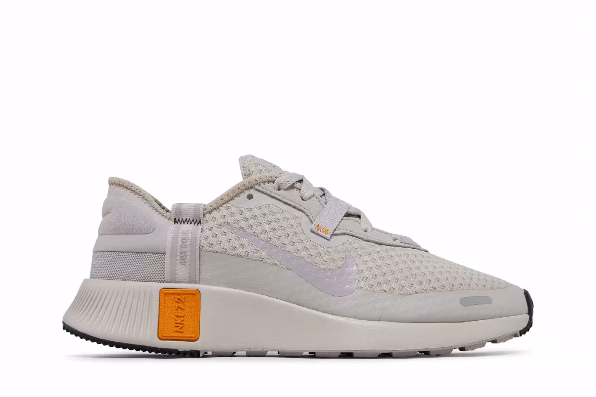 Nike Women's Reposto Light Iron Ore, view 2