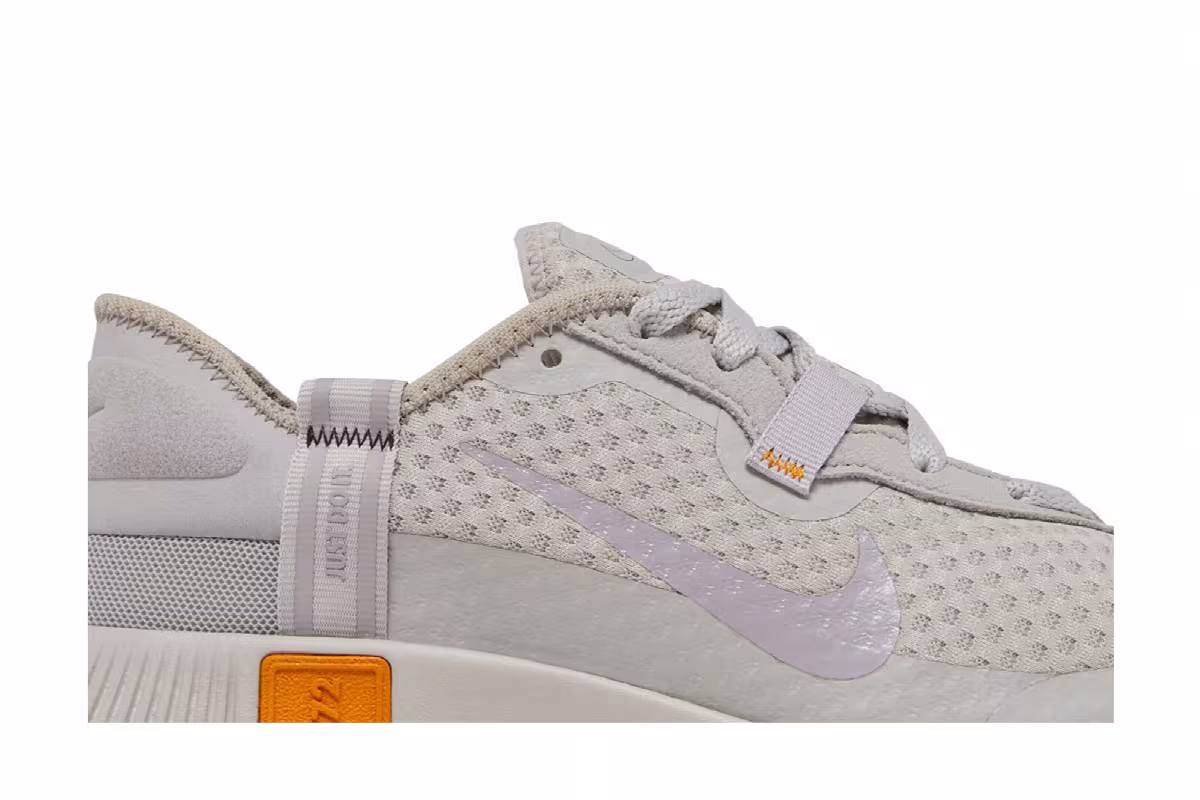 Nike Women's Reposto Light Iron Ore, view 3