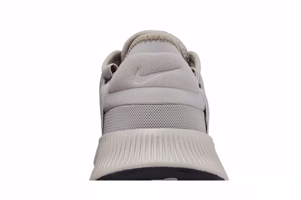 Nike Women's Reposto Light Iron Ore, view 8