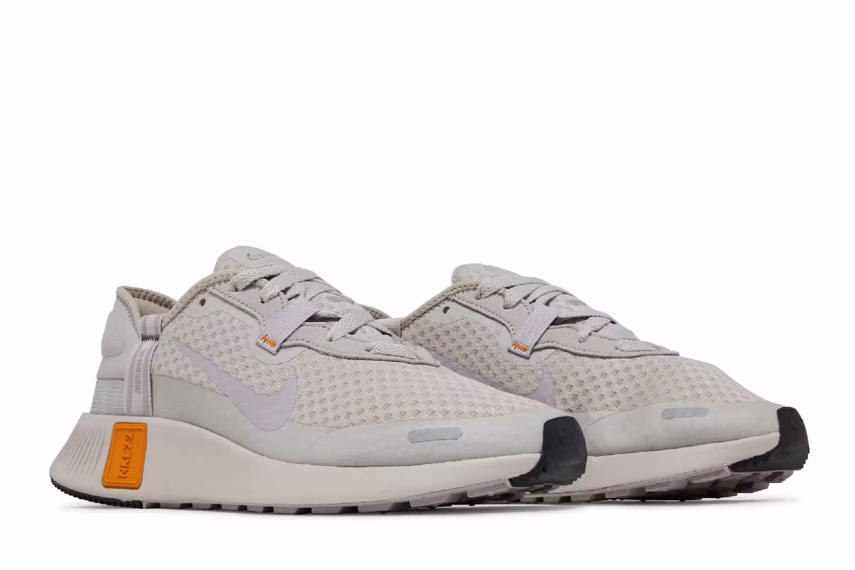 Nike Women's Reposto Light Iron Ore, view 9