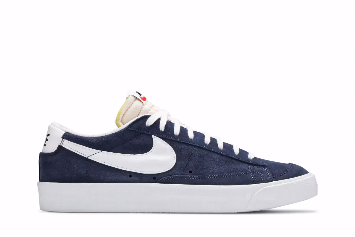 Nike Blazer Low Midnight Navy, view 2