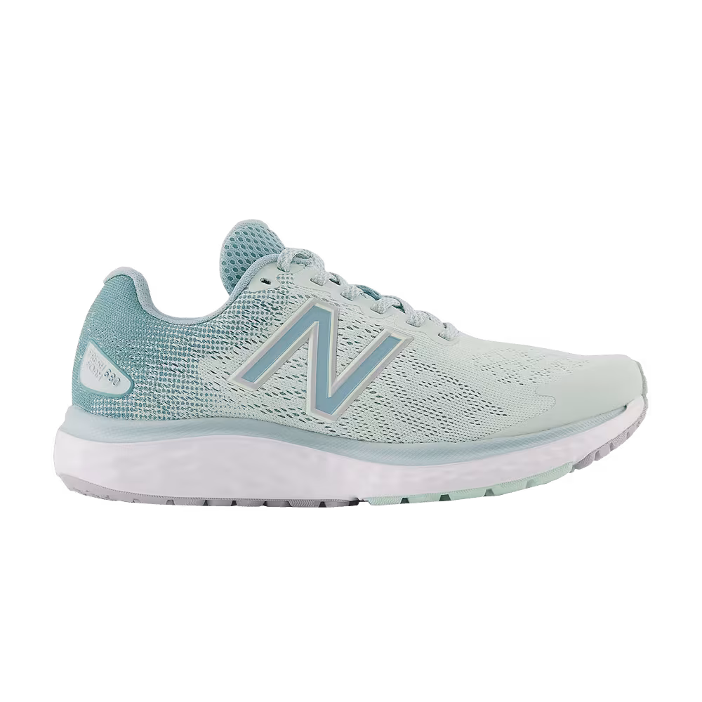 New Balance Women's 680v7 Light Moonstone