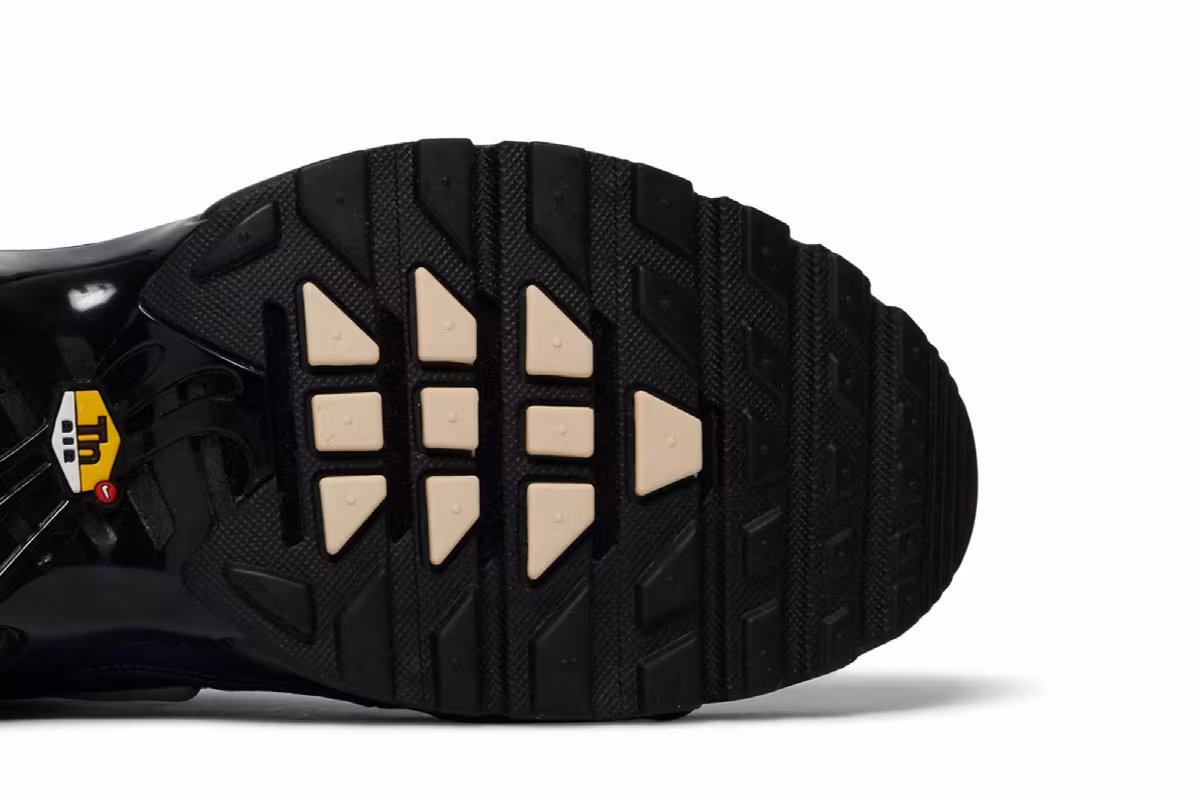 Nike Air Max Plus Midnight Navy, view 6