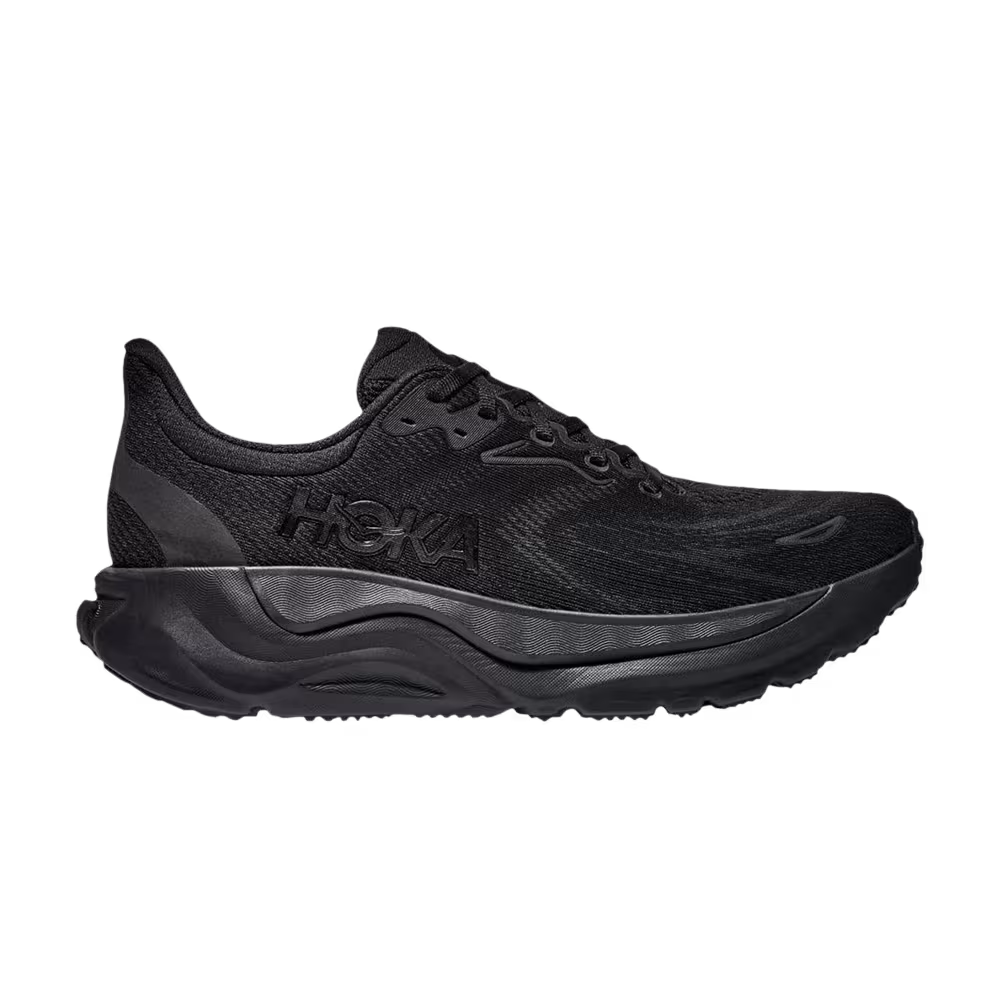 HOKA Arahi 8 Triple Black
