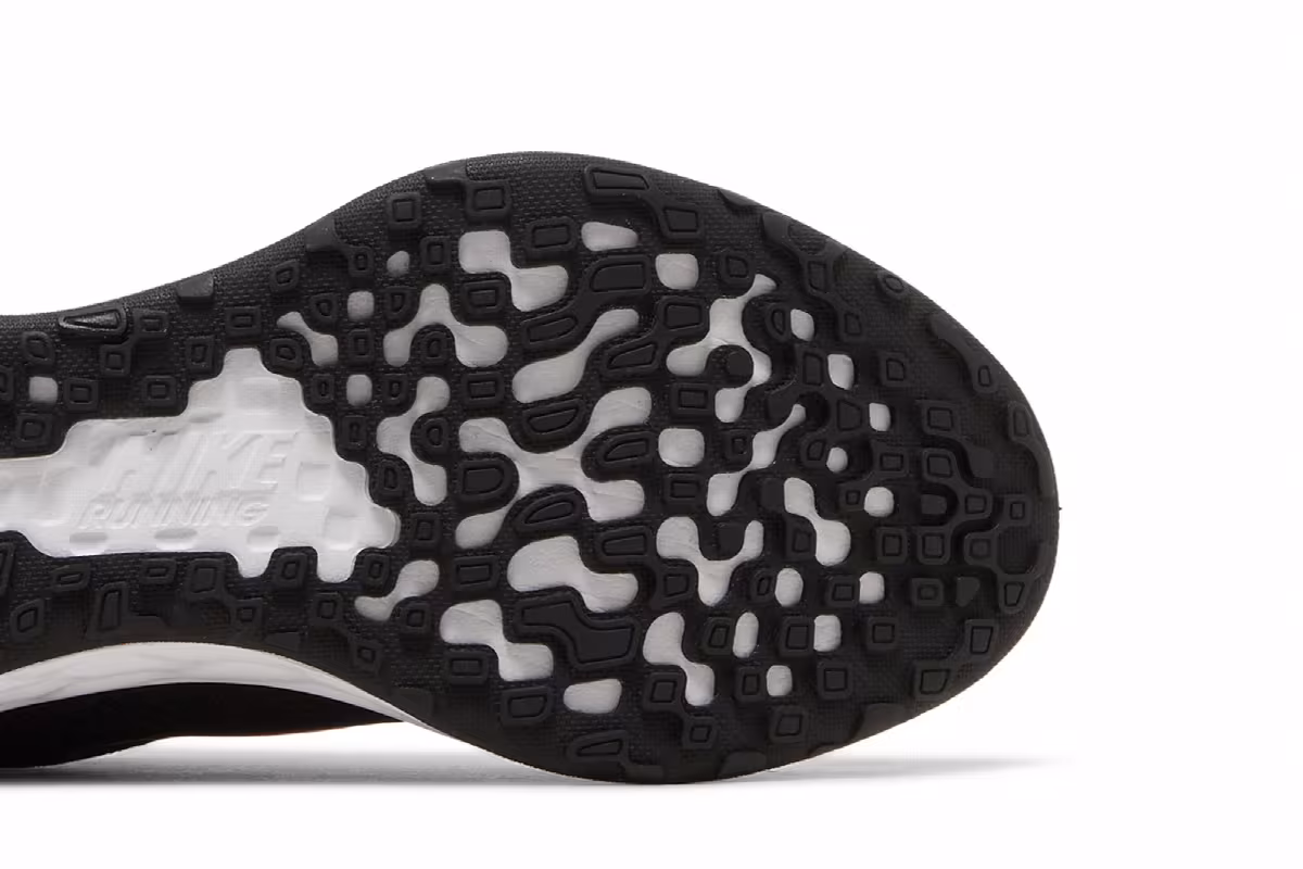 Nike Women's Revolution 6 Next Nature Black Dark Beetroot, view 6
