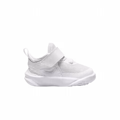 Nike Team Hustle D10 TD 'White Photon Dust'