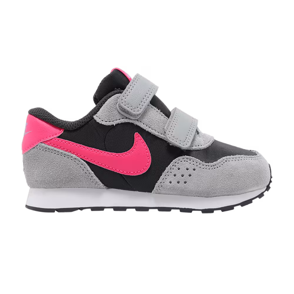 Nike MD Valiant TD Dark Smoke Grey Fuchsia Glow