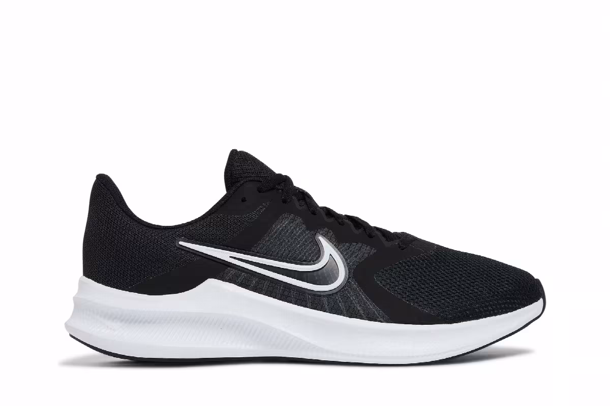 Nike Downshifter 11 Extra Wide Black White, view 2