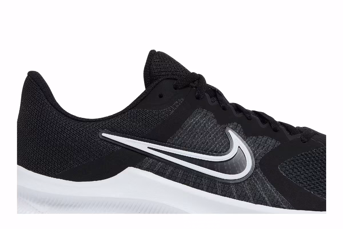Nike Downshifter 11 Extra Wide Black White, view 3