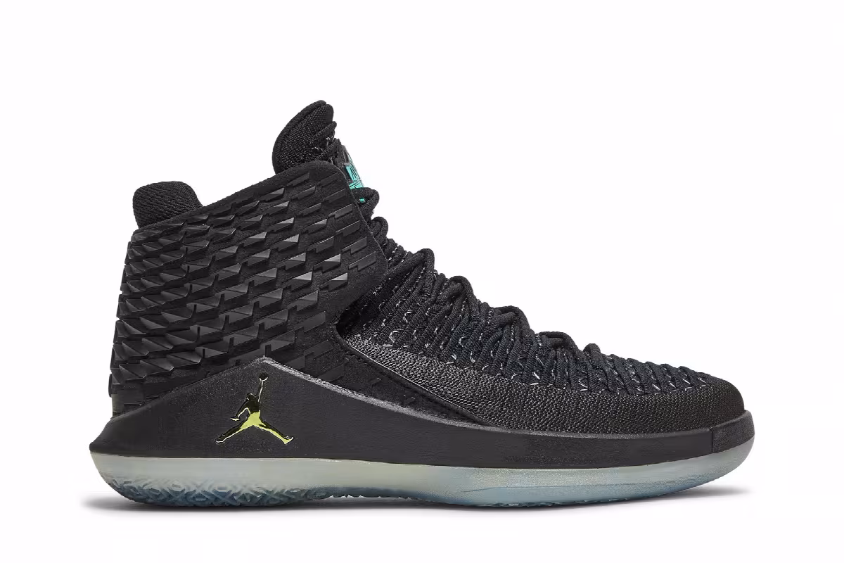 Air Jordan 32 Black Cat, view 2