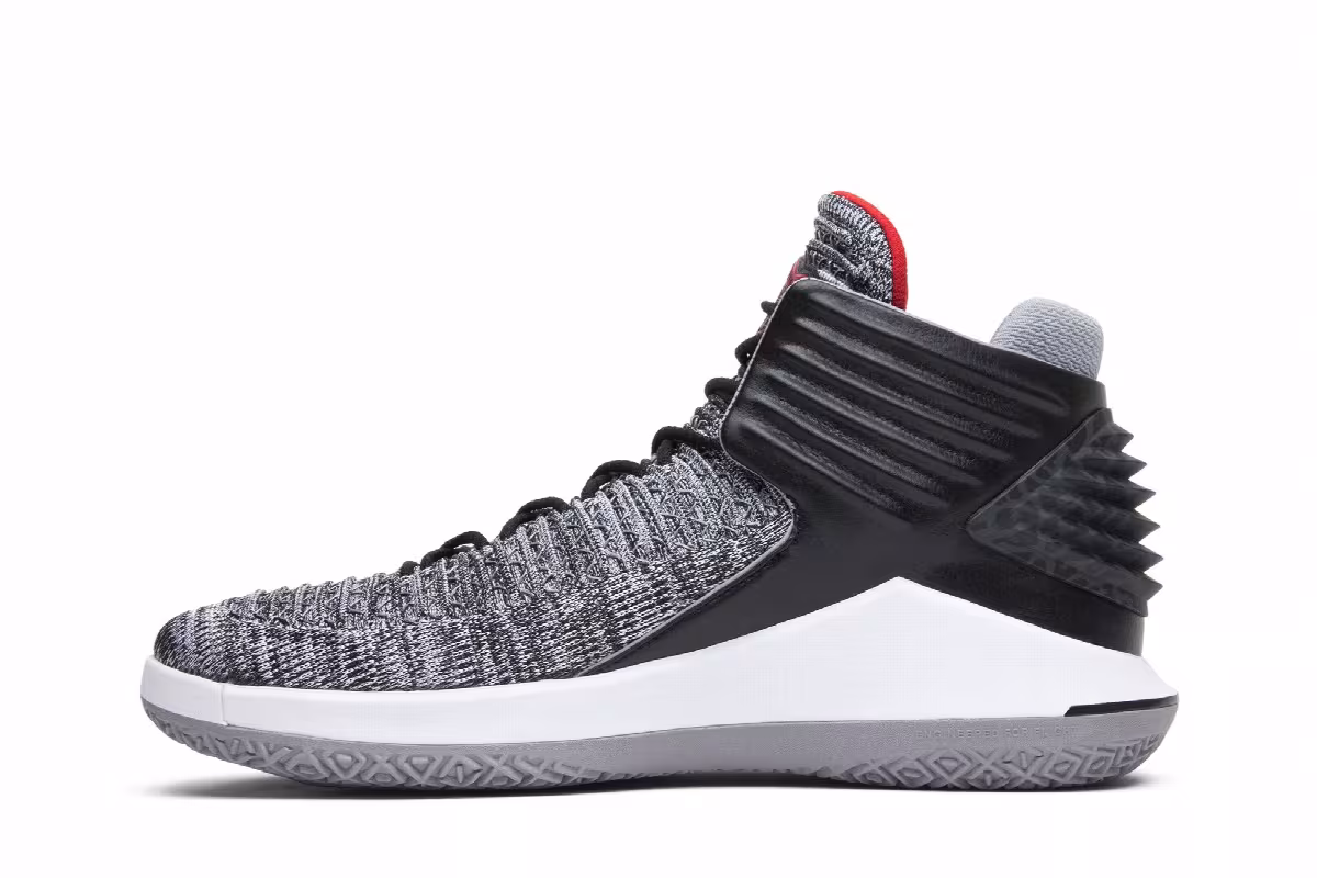 Air Jordan 32 Black Cement, MVP, view 4