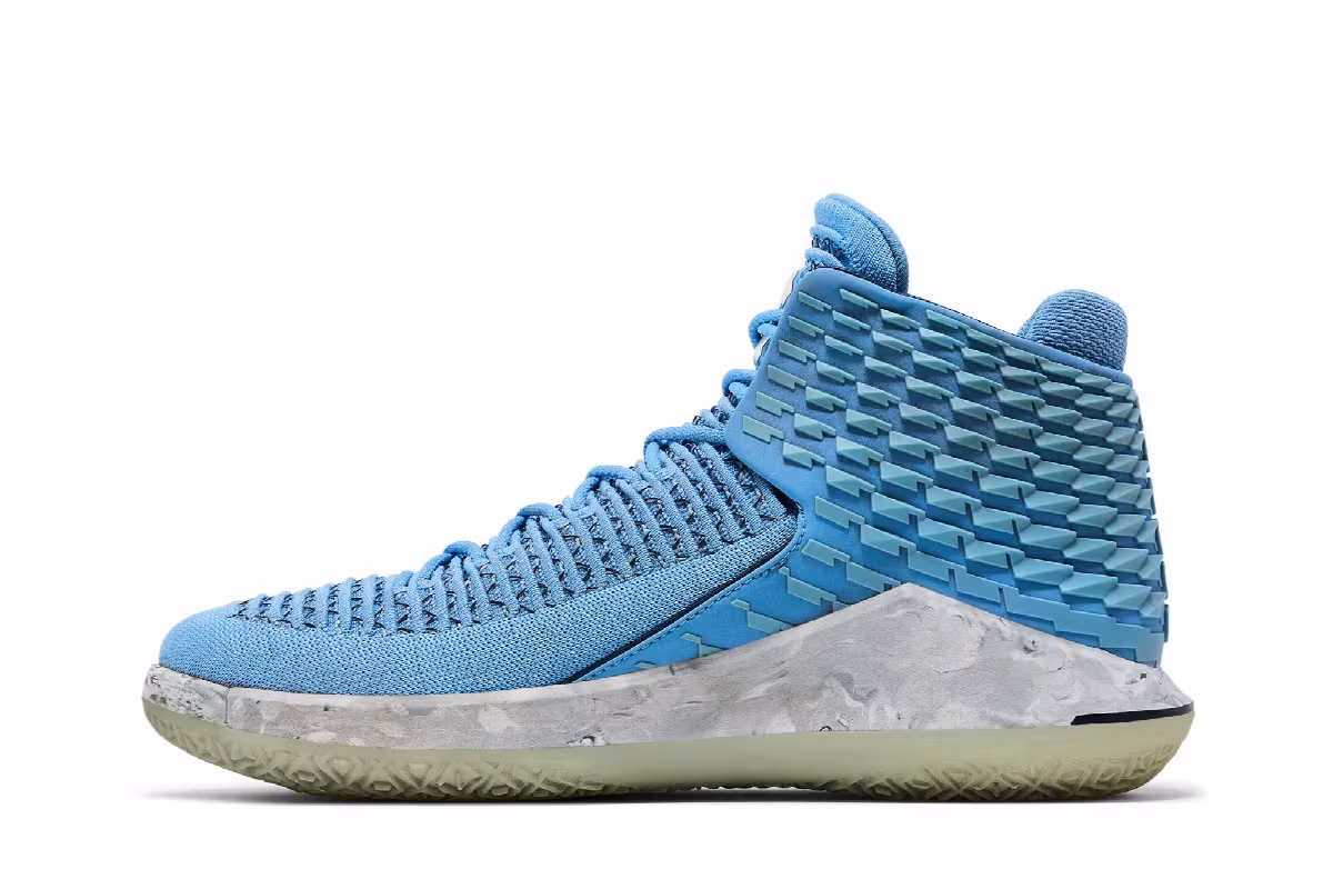 Air Jordan 32 ‘UNC - Clear Outsole’ UNC - Clear Outsole, view 4
