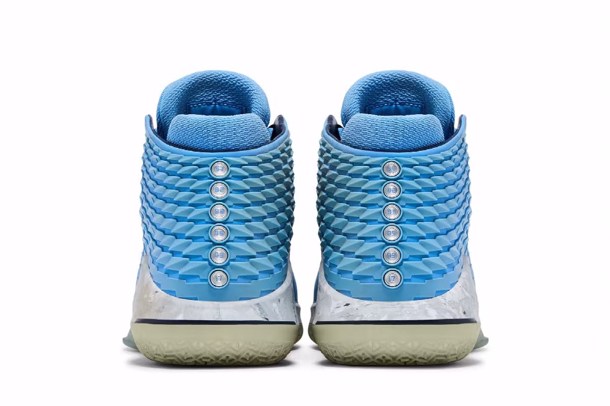 Air Jordan 32 ‘UNC - Clear Outsole’ UNC - Clear Outsole, view 7