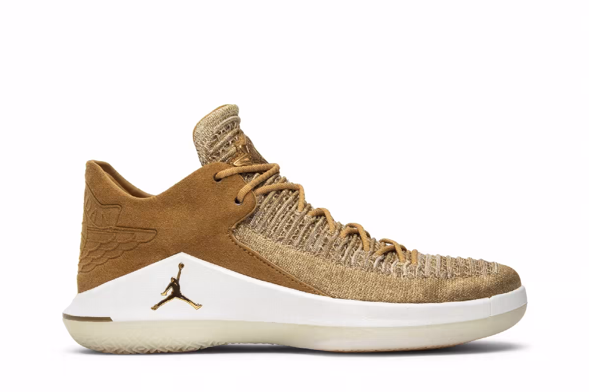 Air Jordan 32 Low Golden Harvest, view 2