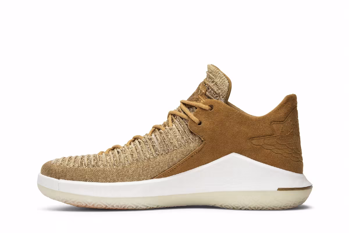 Air Jordan 32 Low Golden Harvest, view 4