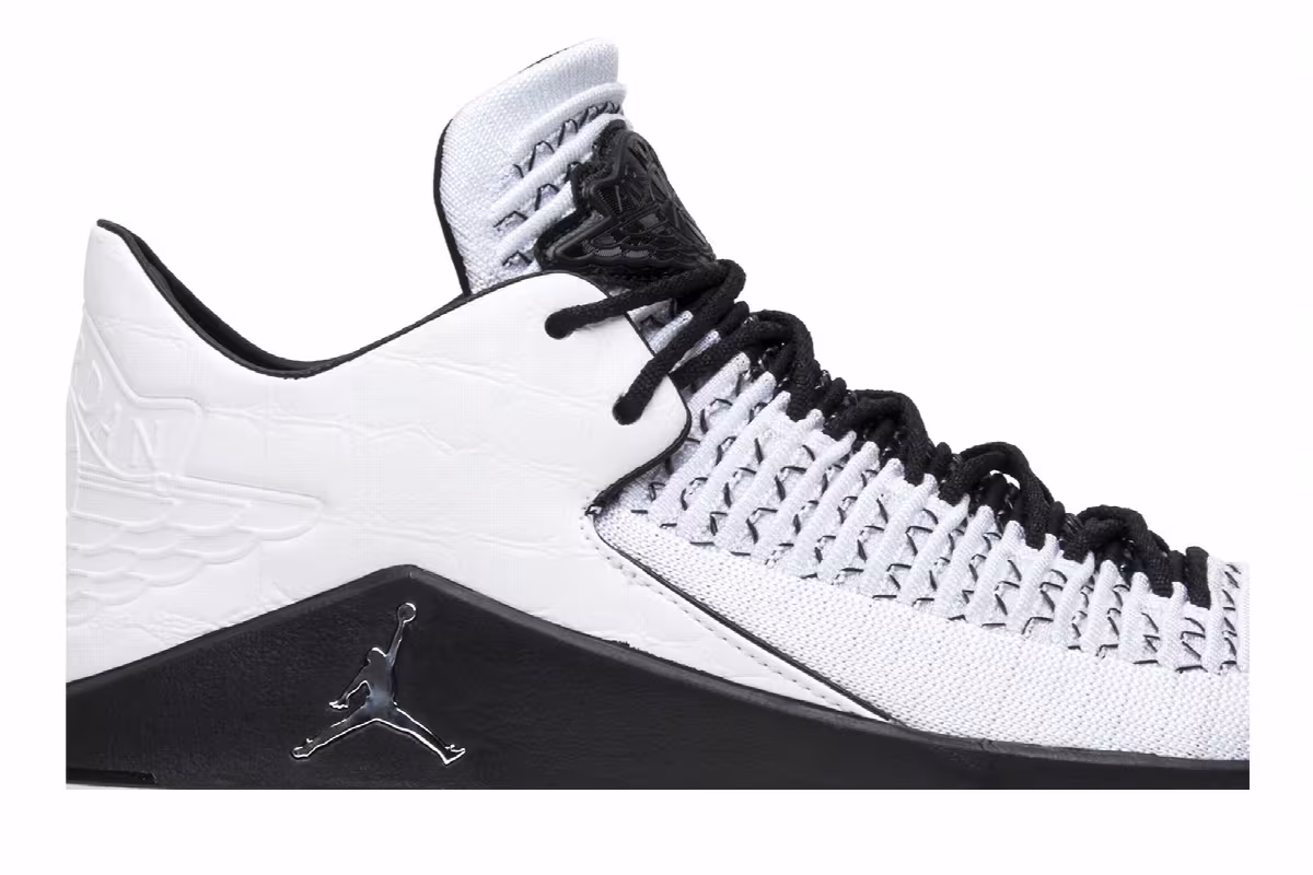 Air Jordan 32 Low Wing It, view 3